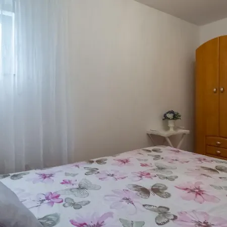 아파트 Plavi Apartman Sukošan