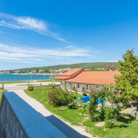 Appartement Plavi Apartman